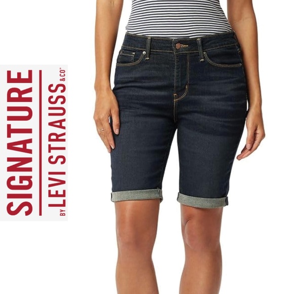 NWT 🦋 Levi Strauss Skinny Shorts
 | Size: 4 - Picture 1 of 16